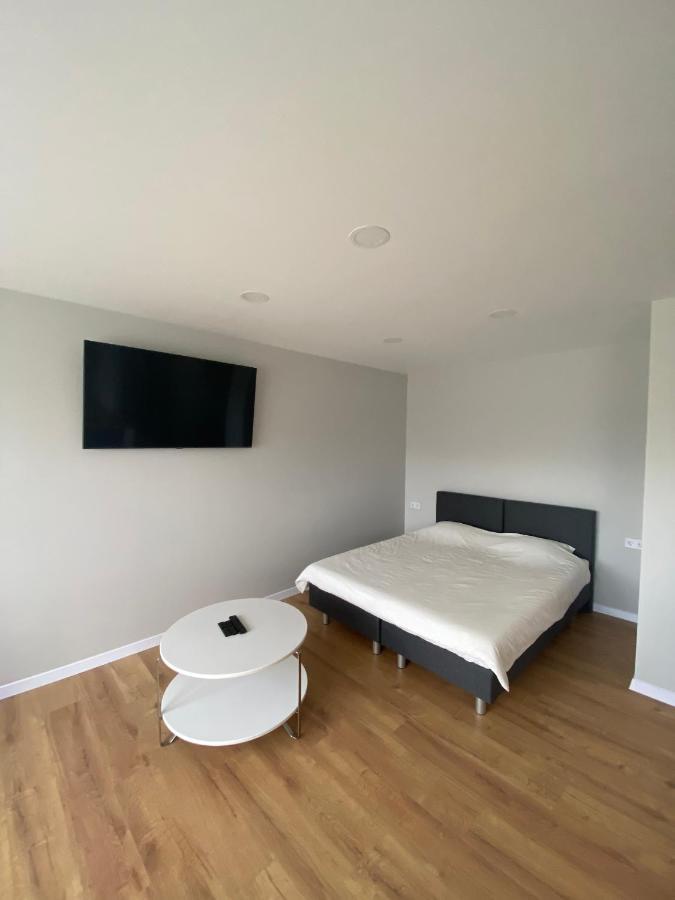 Feelings Apartment Apartamenti Смилтене Екстериор снимка
